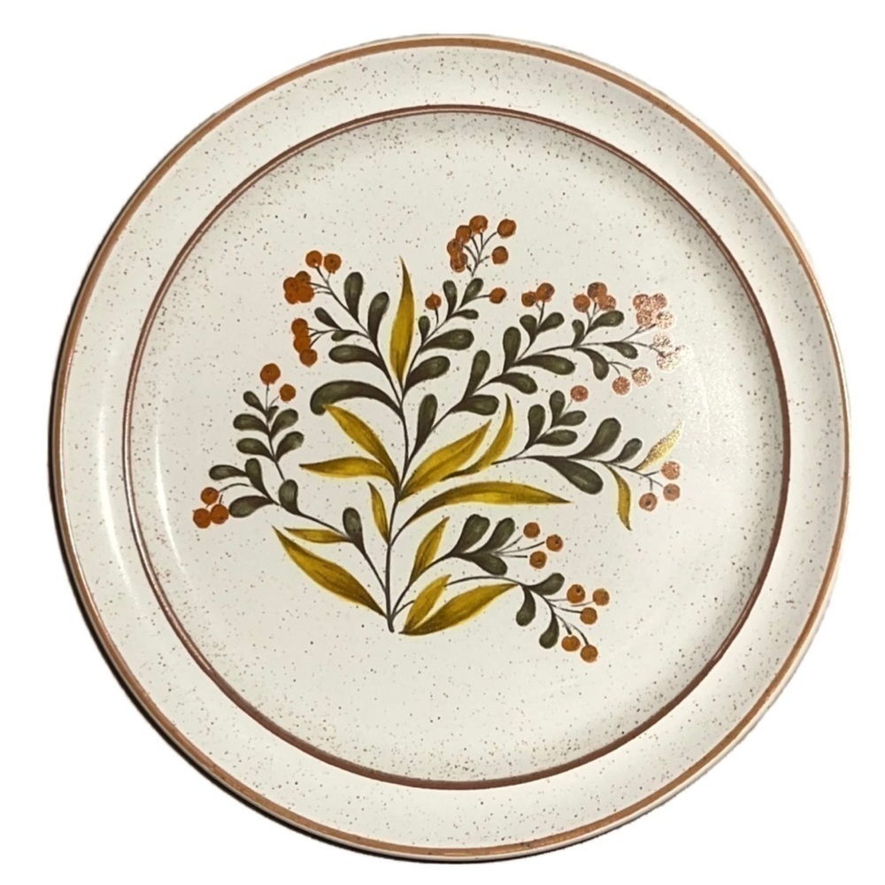 Off-White‎ Plate With Plants